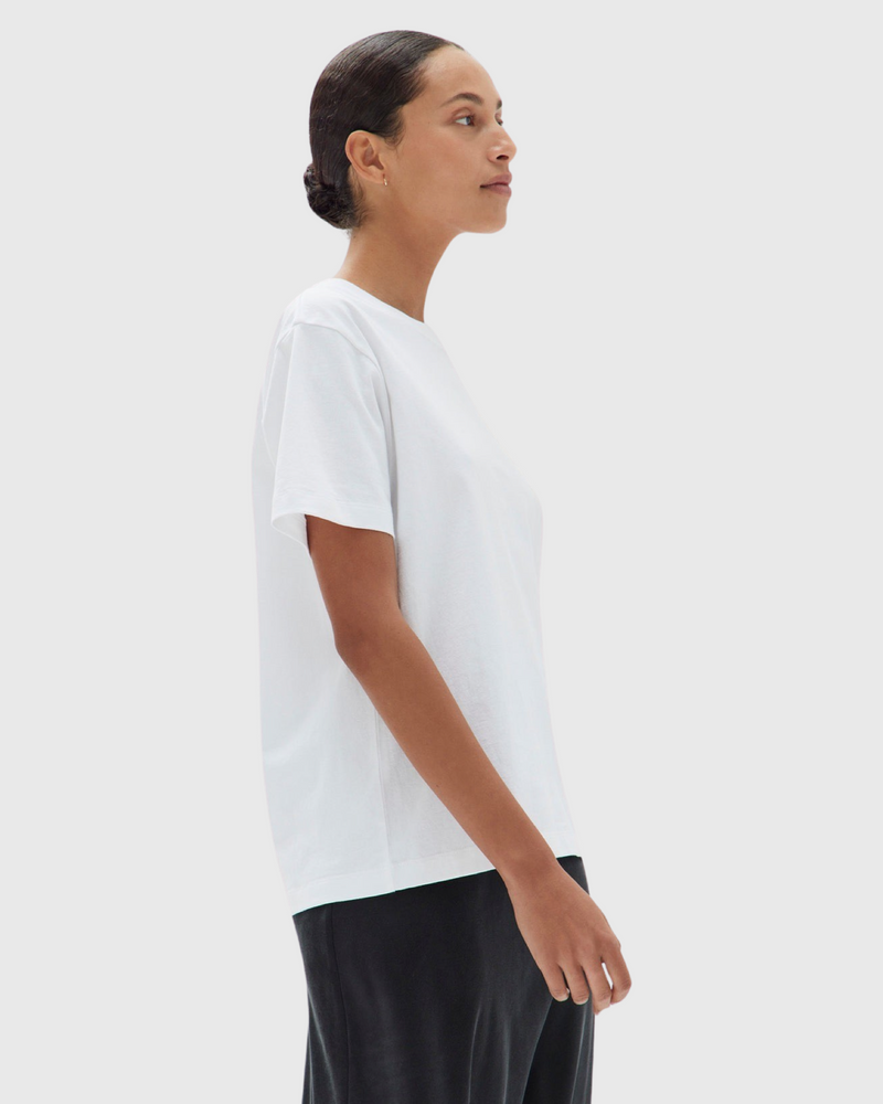 assembly label organic base tee white