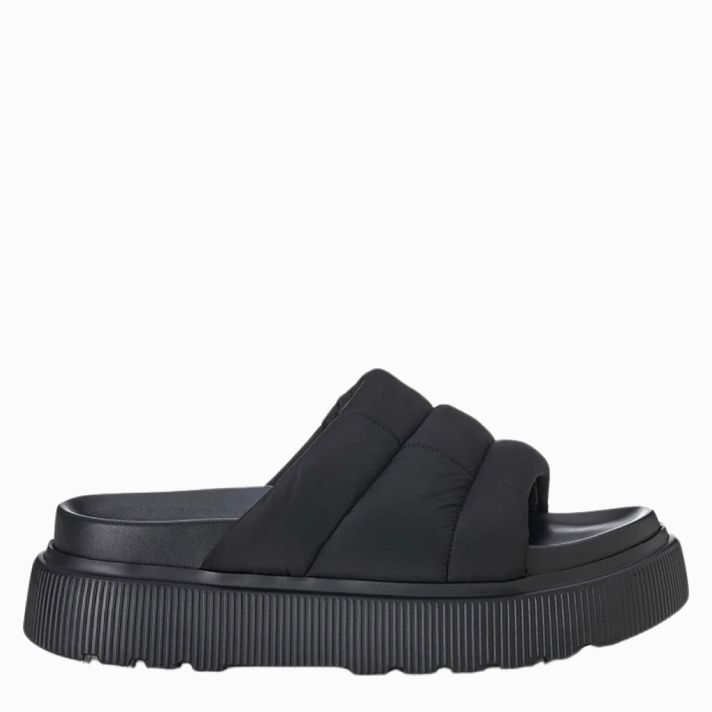 coming soon : alias mae vivian black